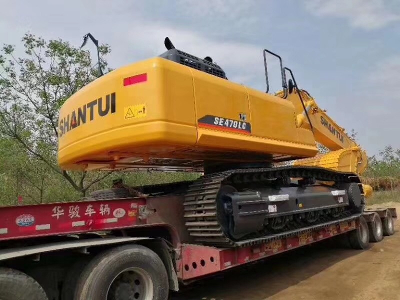 山推SE470LC挖掘機(jī)交車(chē)客戶