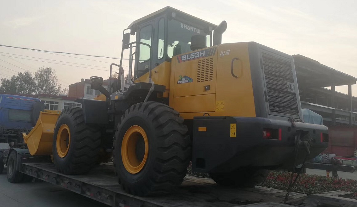 山推SL53H裝載機(jī)新車樣機(jī)展示